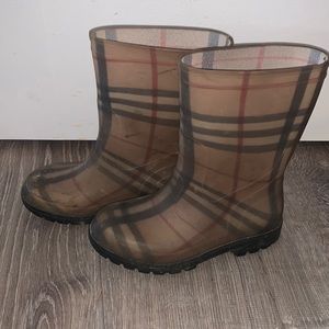 Burberry kids rain boots size 27/9